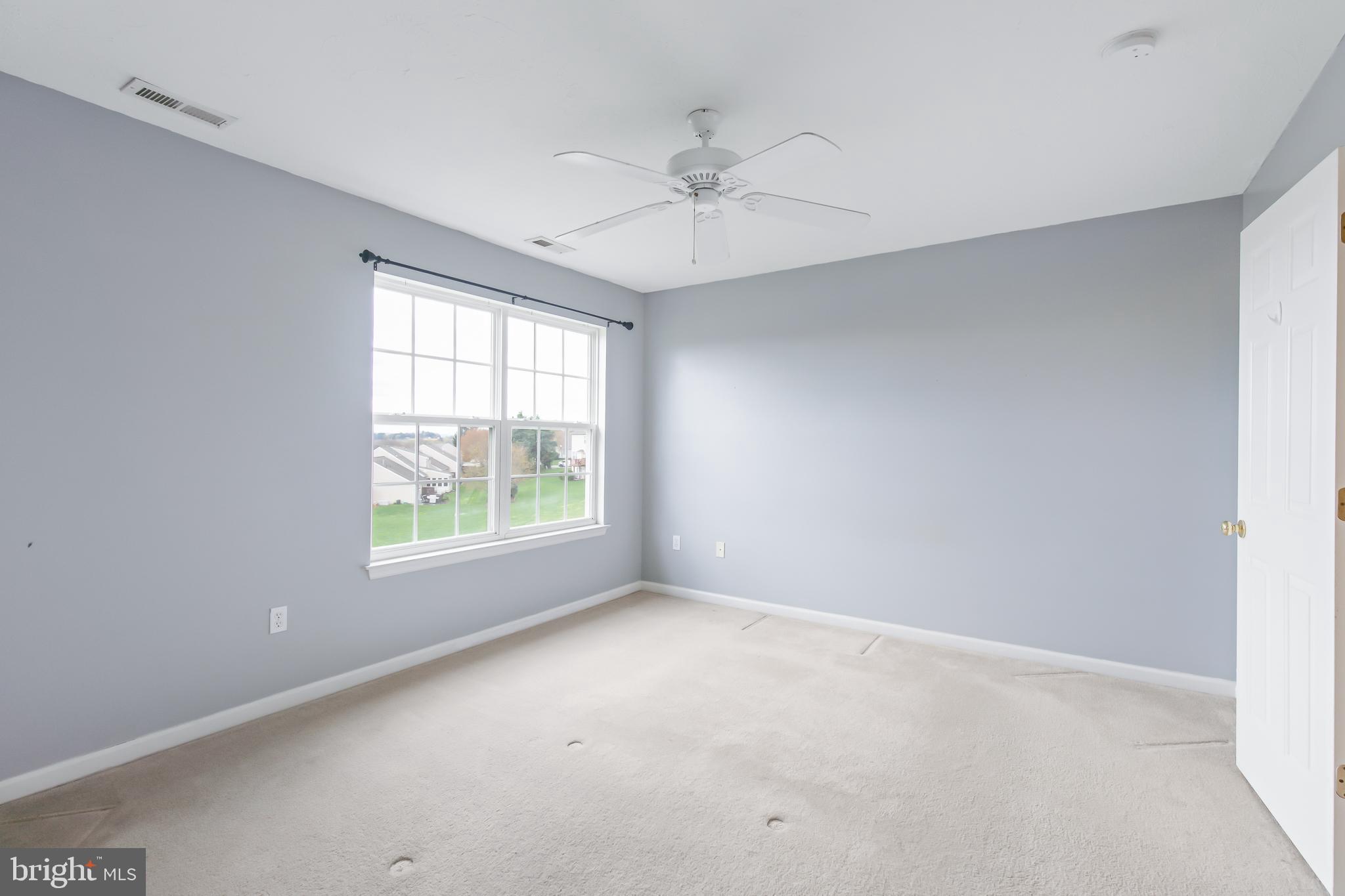 MANOR OAKS - Residential