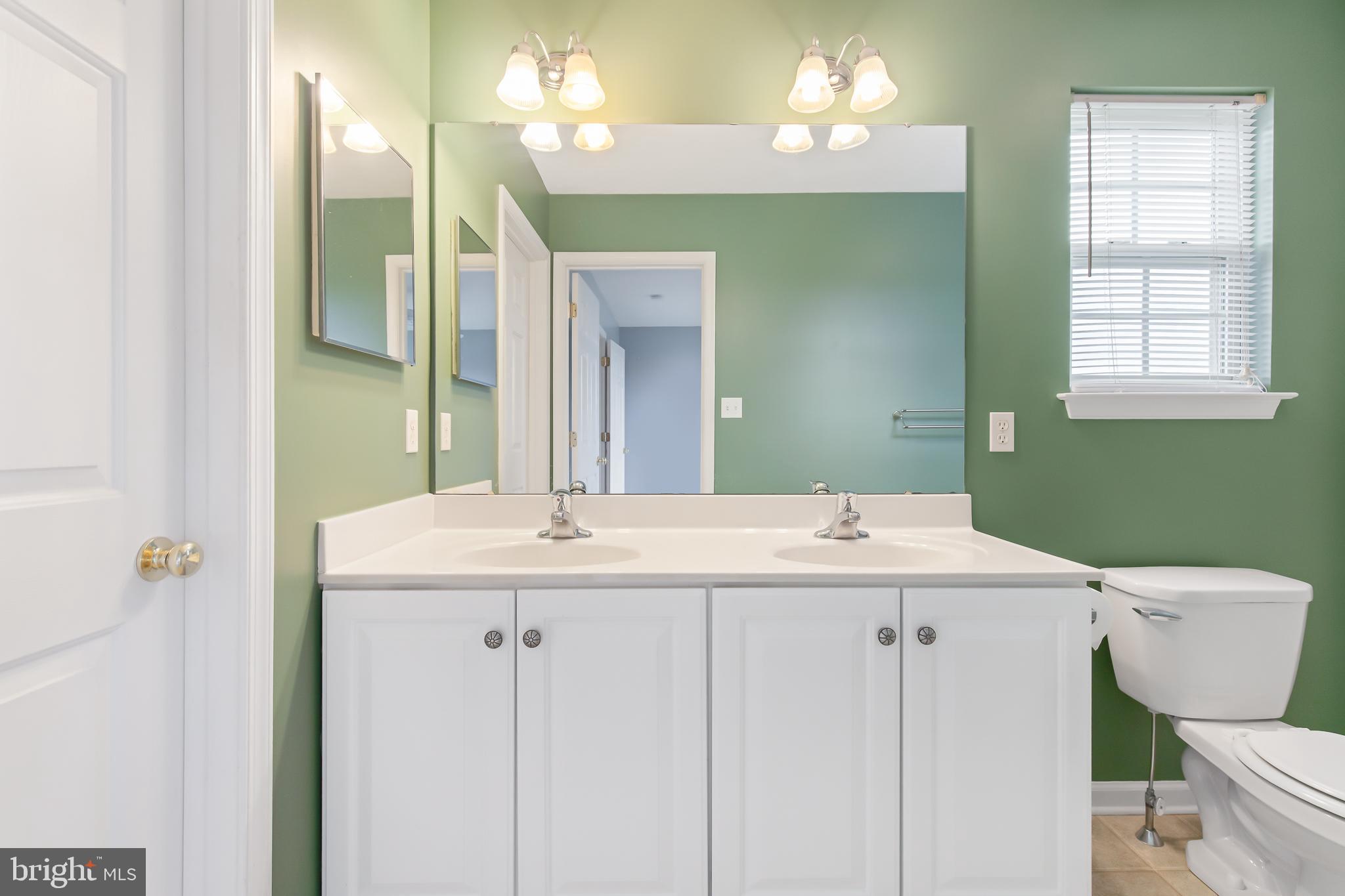 MANOR OAKS - Residential