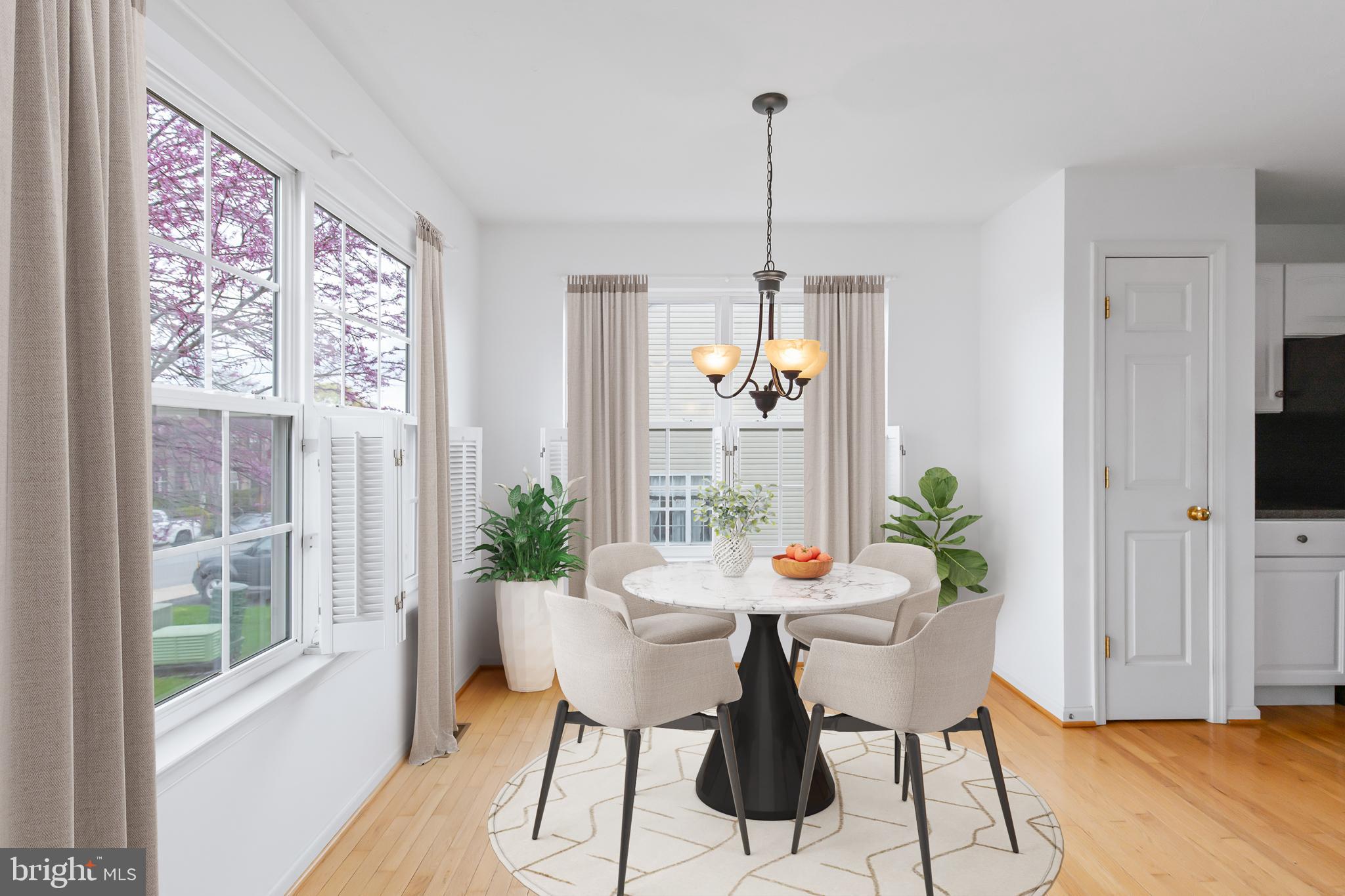 MANOR OAKS - Residential