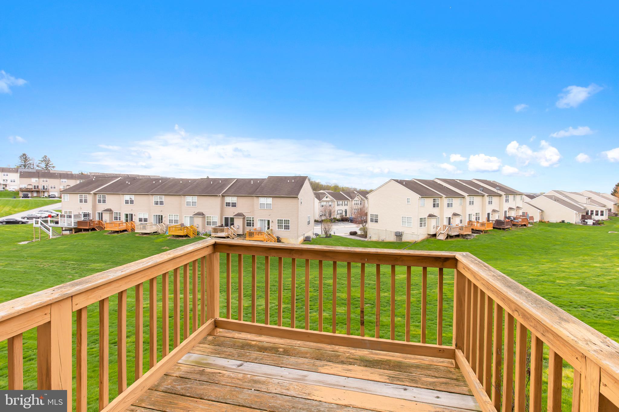 MANOR OAKS - Residential