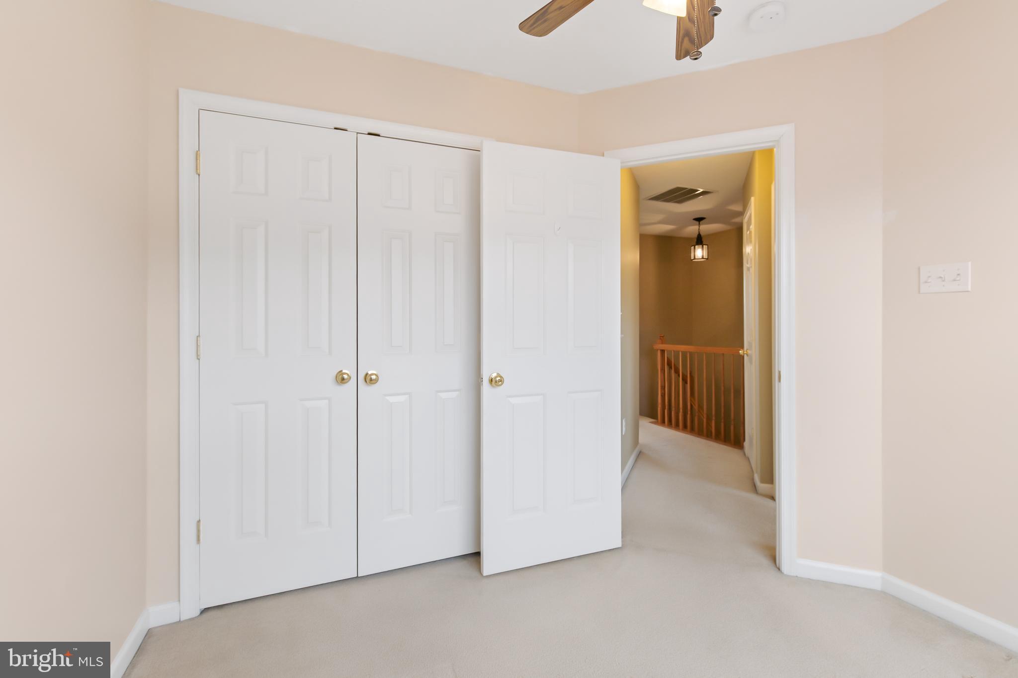 MANOR OAKS - Residential