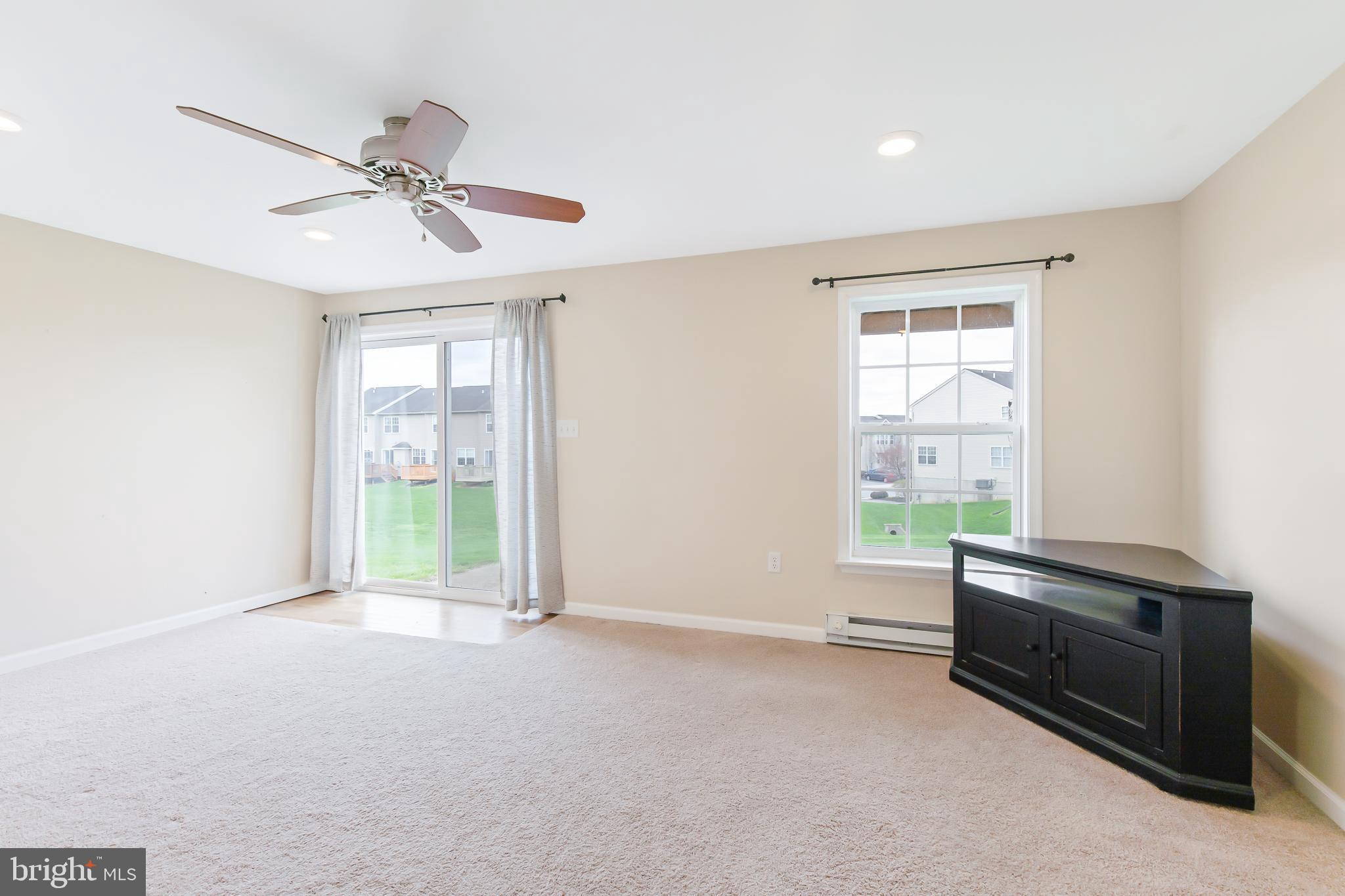 MANOR OAKS - Residential