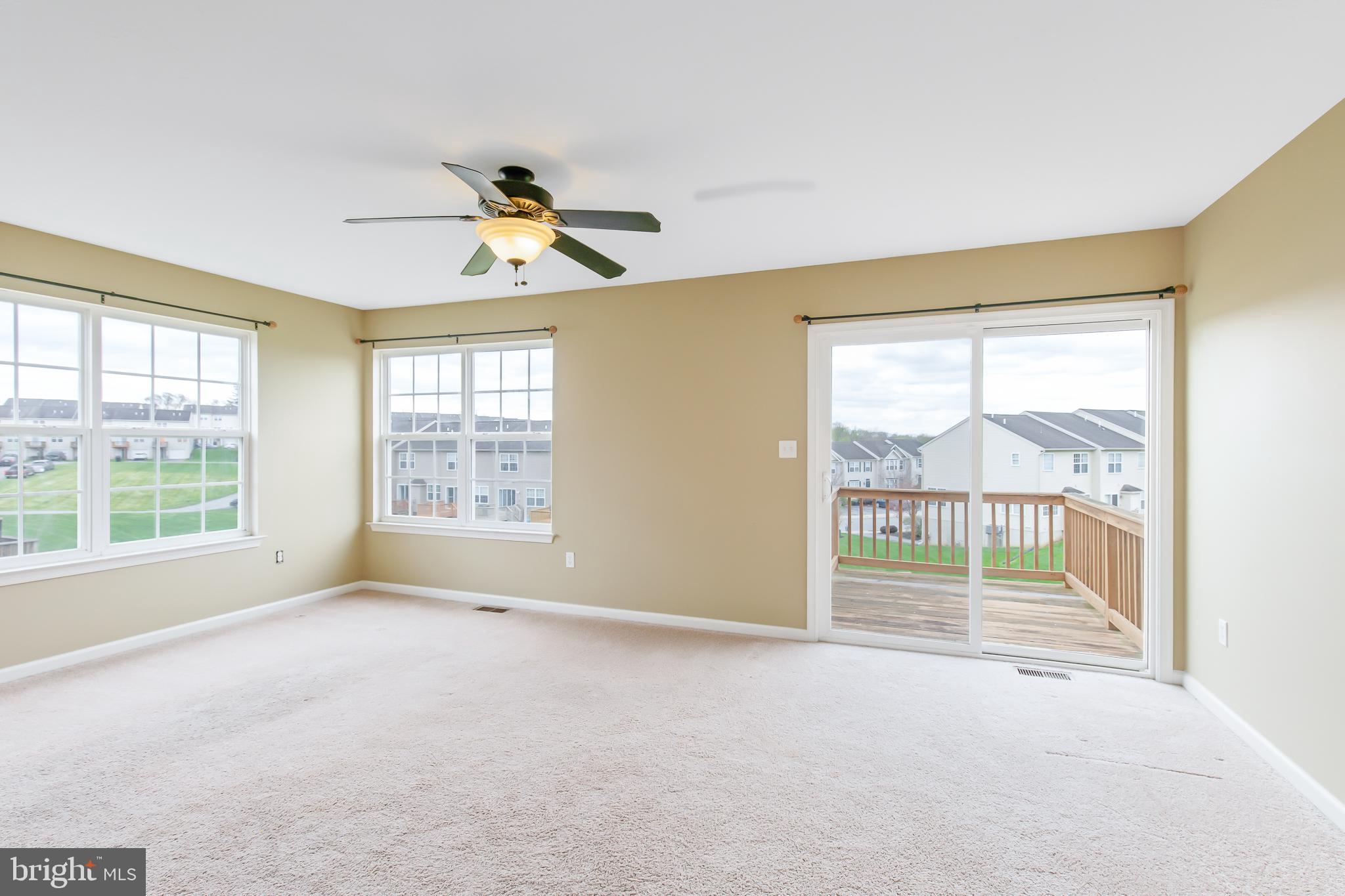 MANOR OAKS - Residential