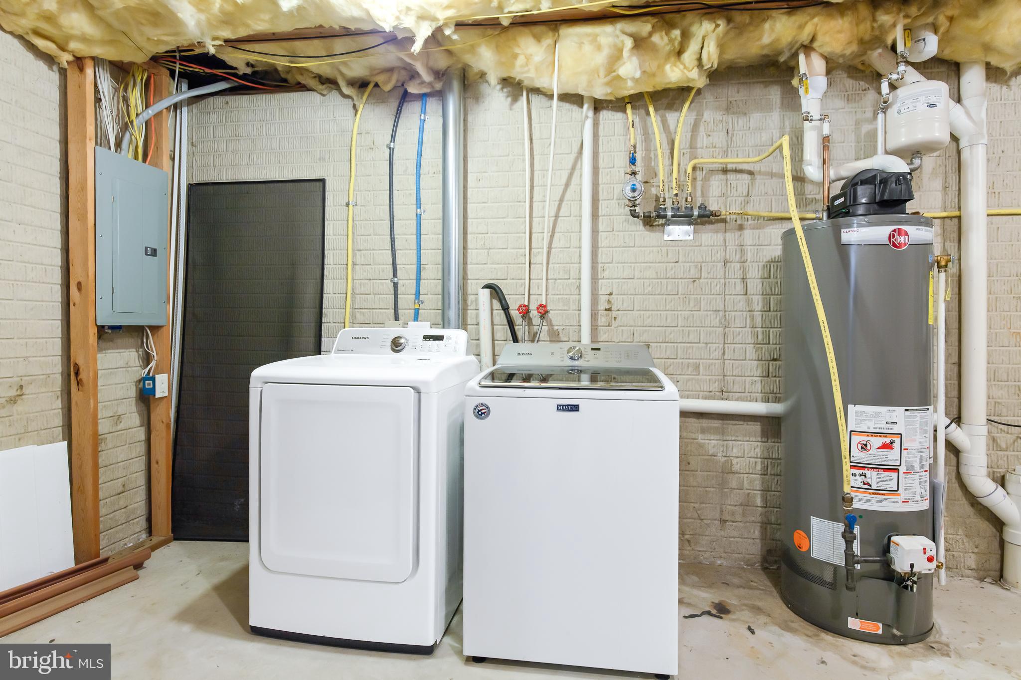 MANOR OAKS - Residential