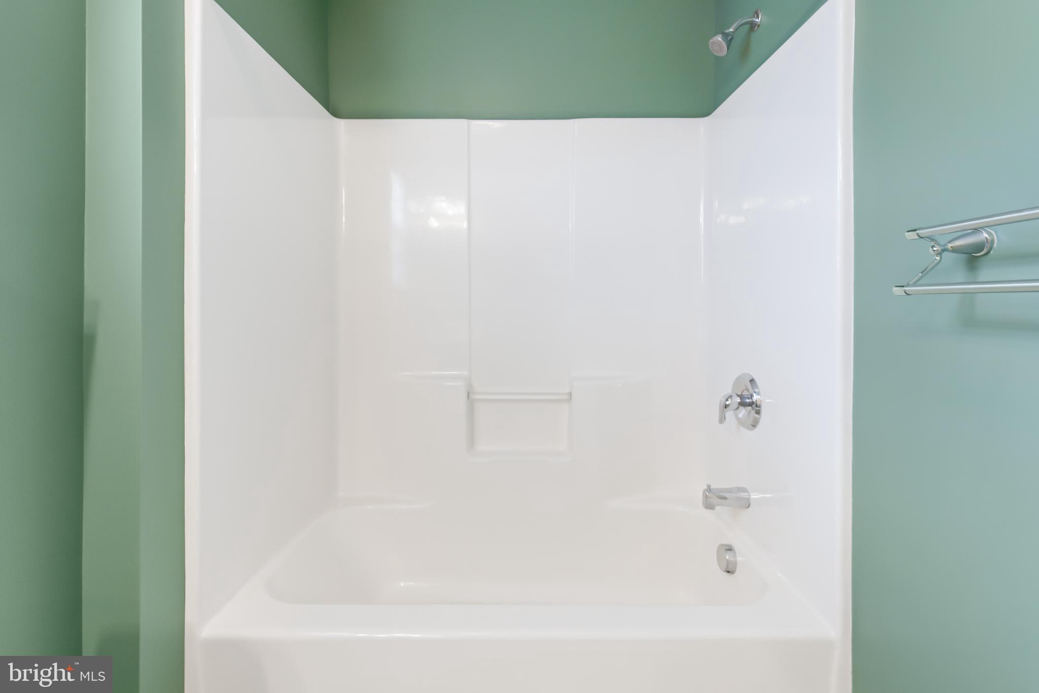 MANOR OAKS - Residential