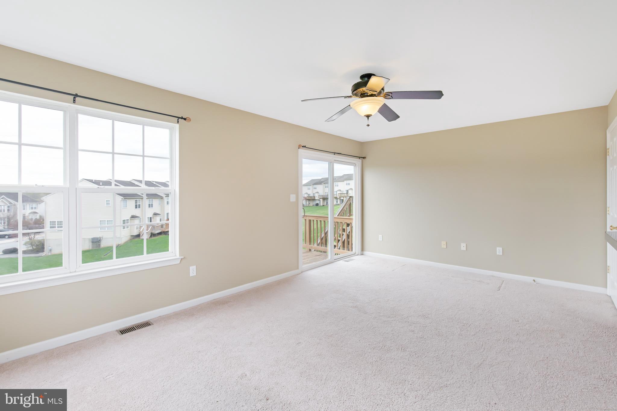 MANOR OAKS - Residential