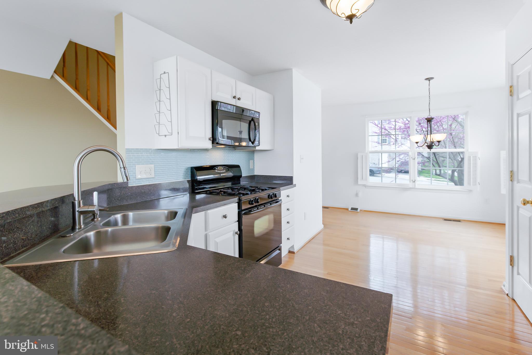 MANOR OAKS - Residential