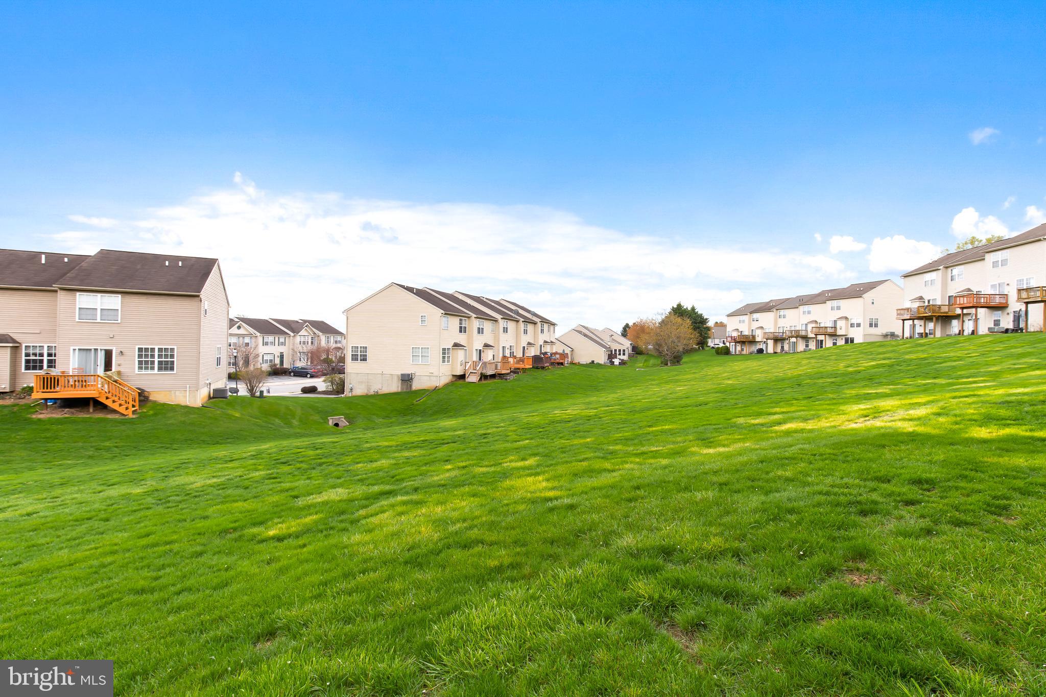 MANOR OAKS - Residential