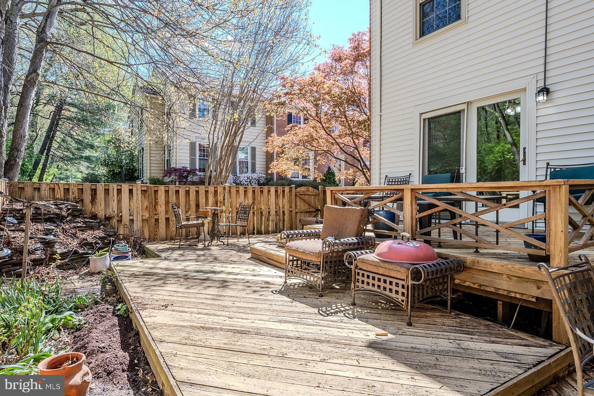 COUNTRY CREEK - Residential