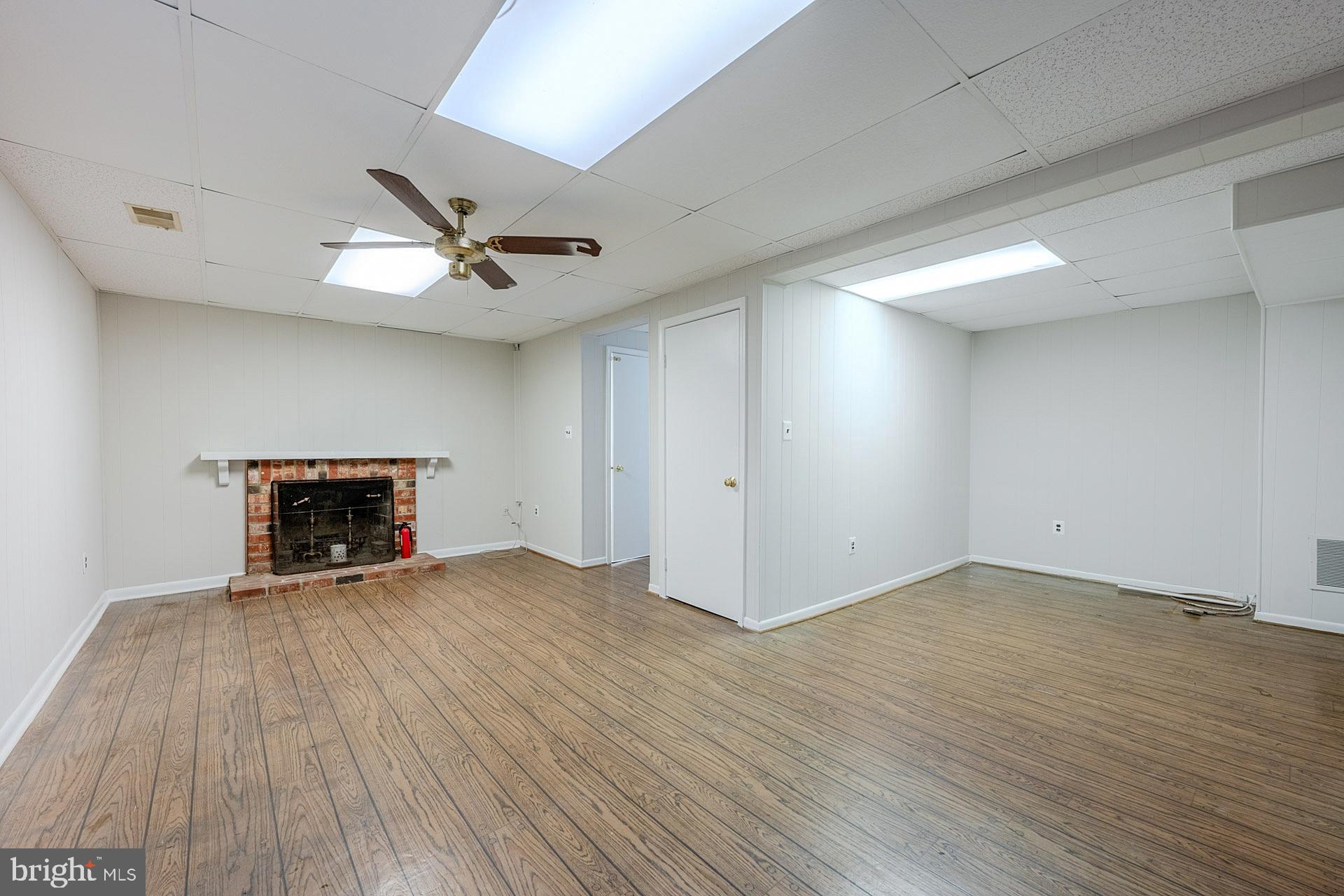 COUNTRY CREEK - Residential