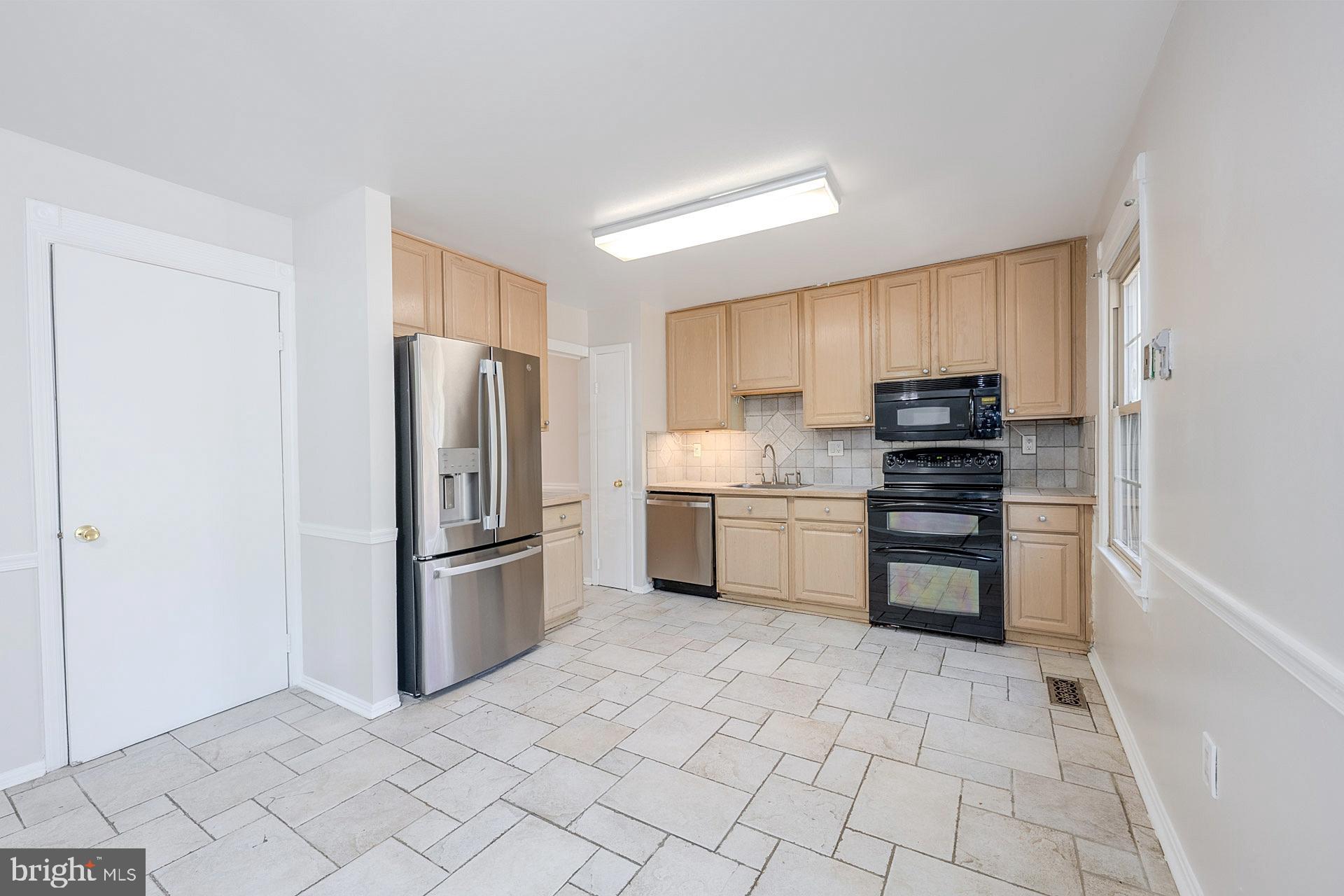 COUNTRY CREEK - Residential