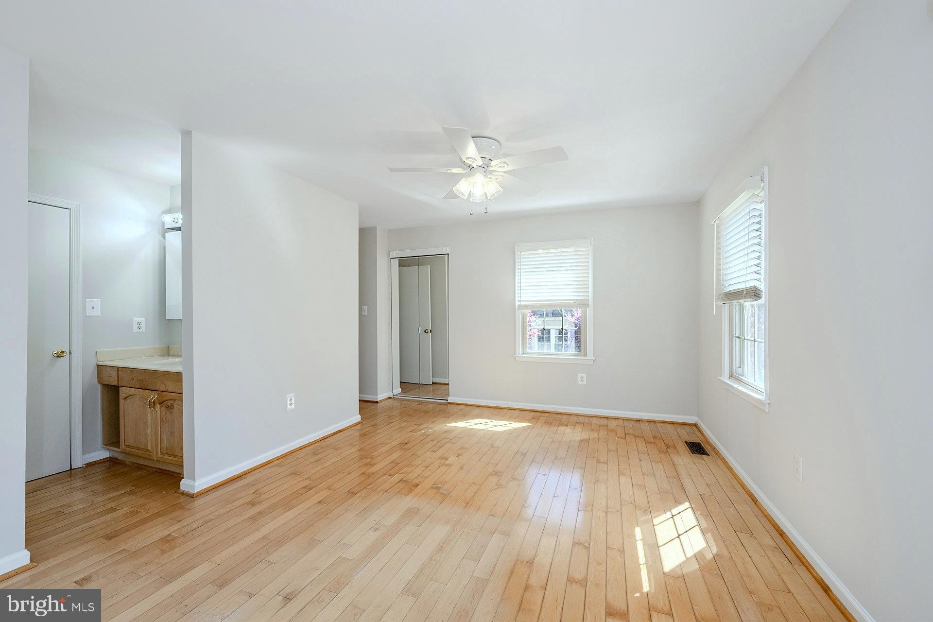 COUNTRY CREEK - Residential