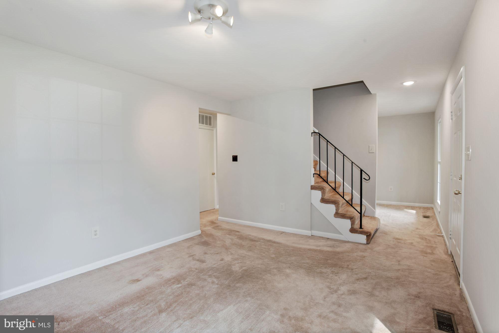 DALE CITY - Residential