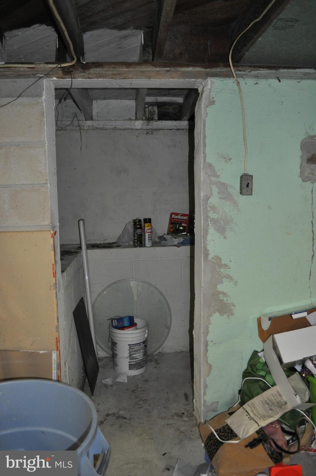 HOLABIRD PARK - Residential