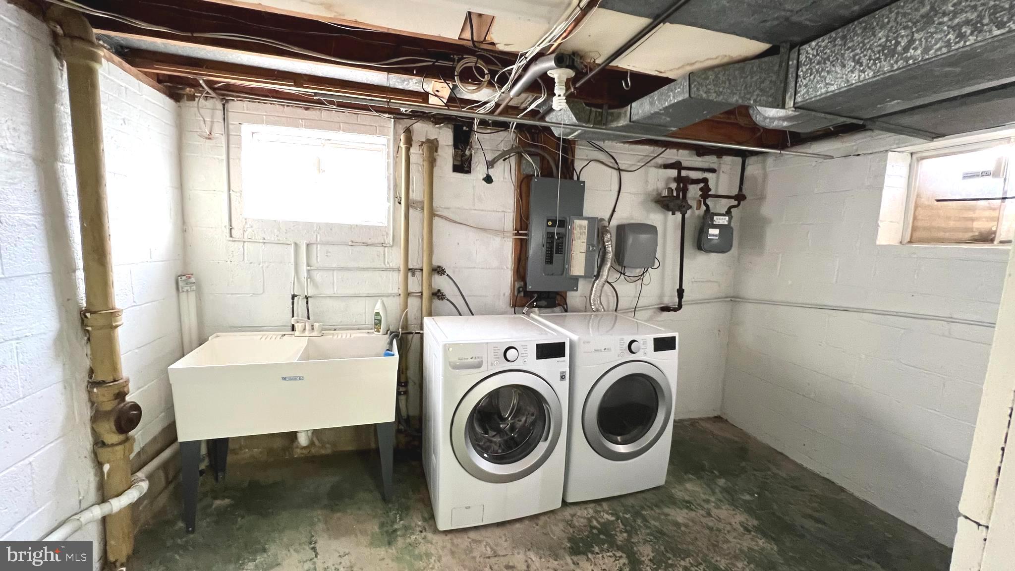 PARKWAY - Residential