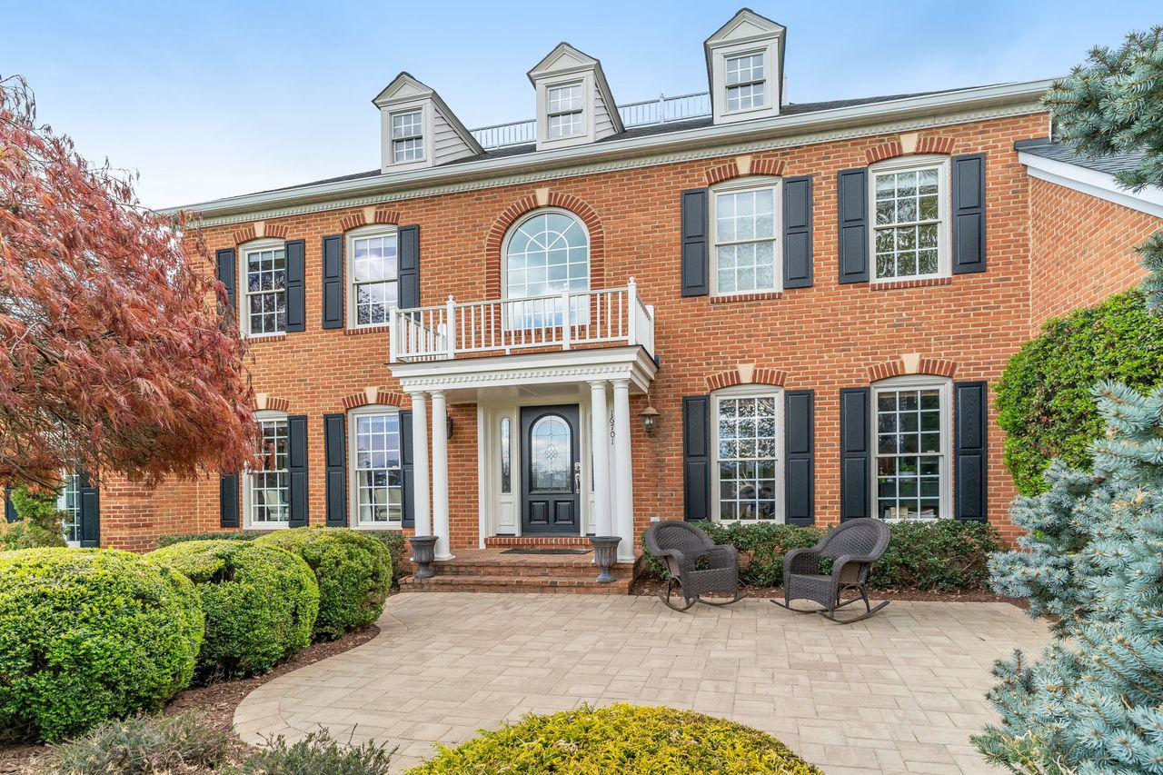16701 CEDAR POST COURT