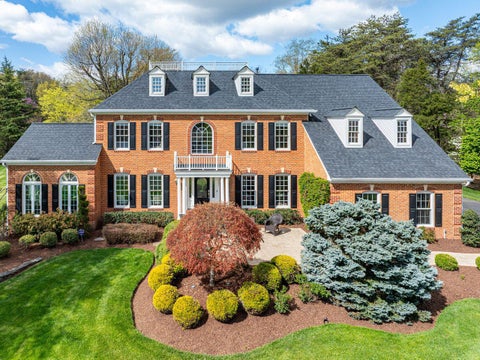 Photo of 16701 Cedar Post Court, CENTREVILLE, VA 20120 (MLS # VAFX2334178)