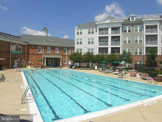 CAMERON STATION - Residential