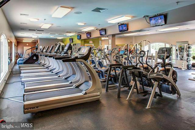 CAMERON STATION - Residential