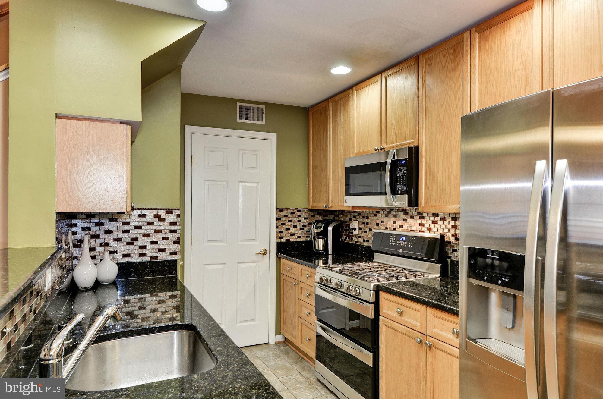 CAMERON STATION - Residential