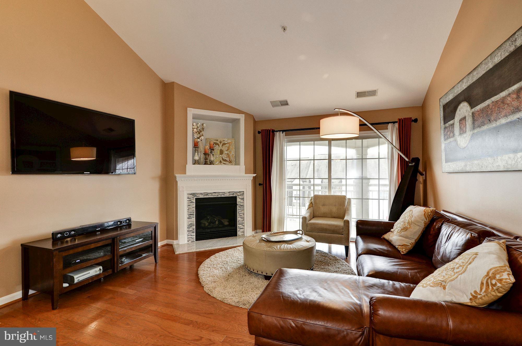 CAMERON STATION - Residential