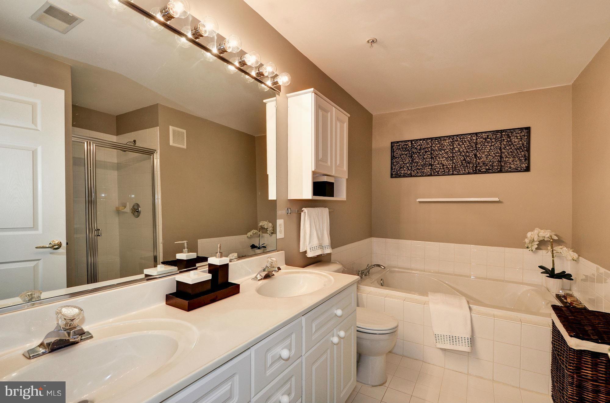 CAMERON STATION - Residential