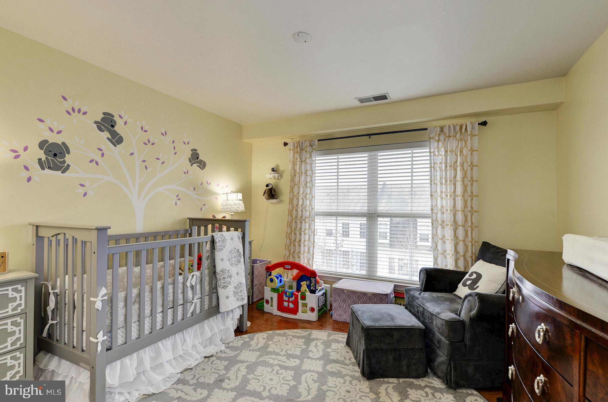 CAMERON STATION - Residential