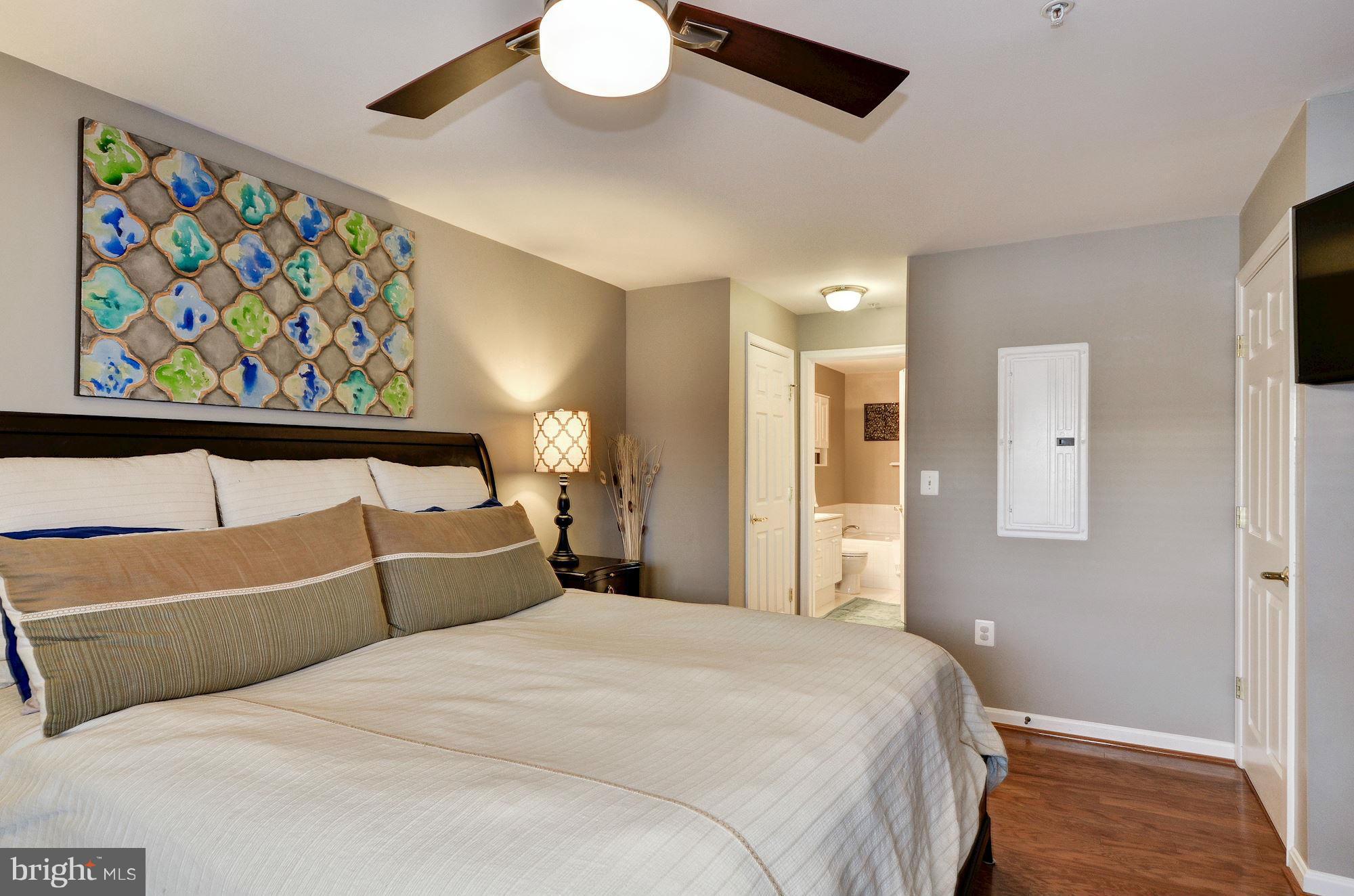 CAMERON STATION - Residential