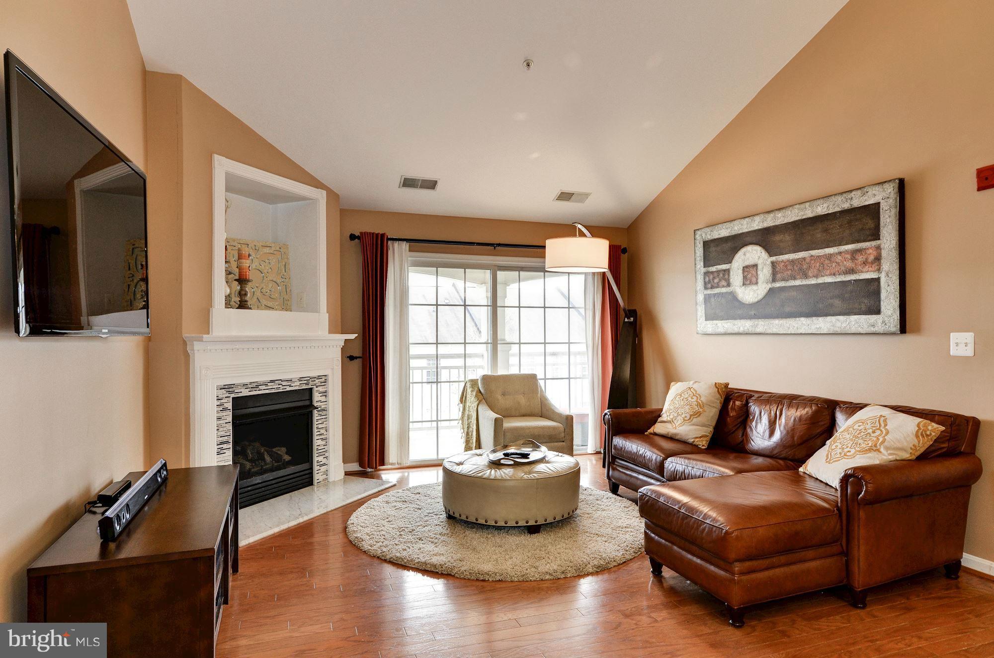 CAMERON STATION - Residential