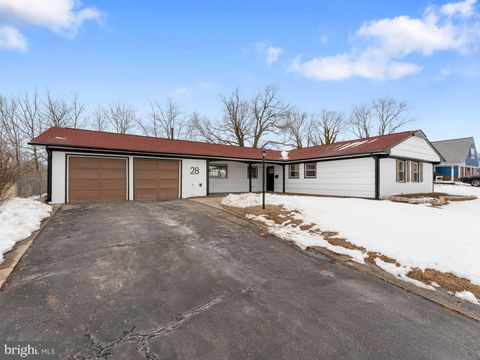 Homes For Sale - 28 Country Club Road<br/> WILLINGBORO, NJ 08046