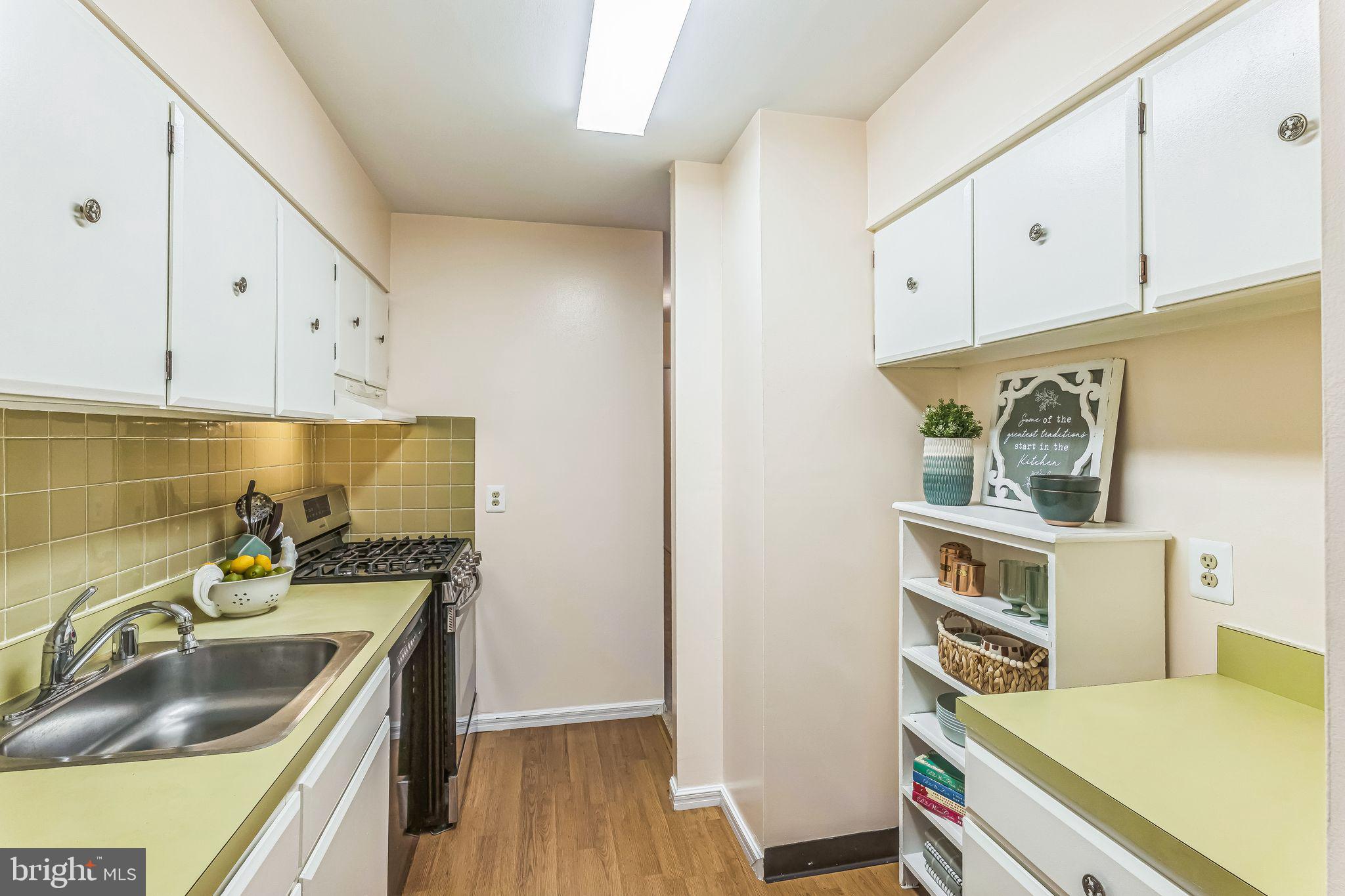 2203 GREENERY LANE 202-10