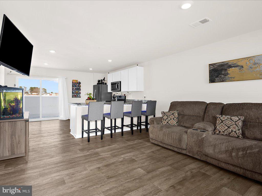 213 HIBISCUS LANE
