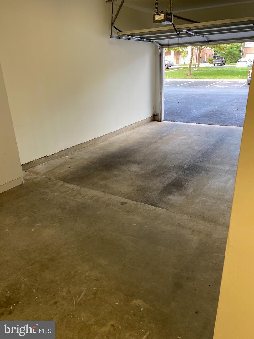 ASHMORE AT GERMANOWN COMMUNITY - Residential Lease