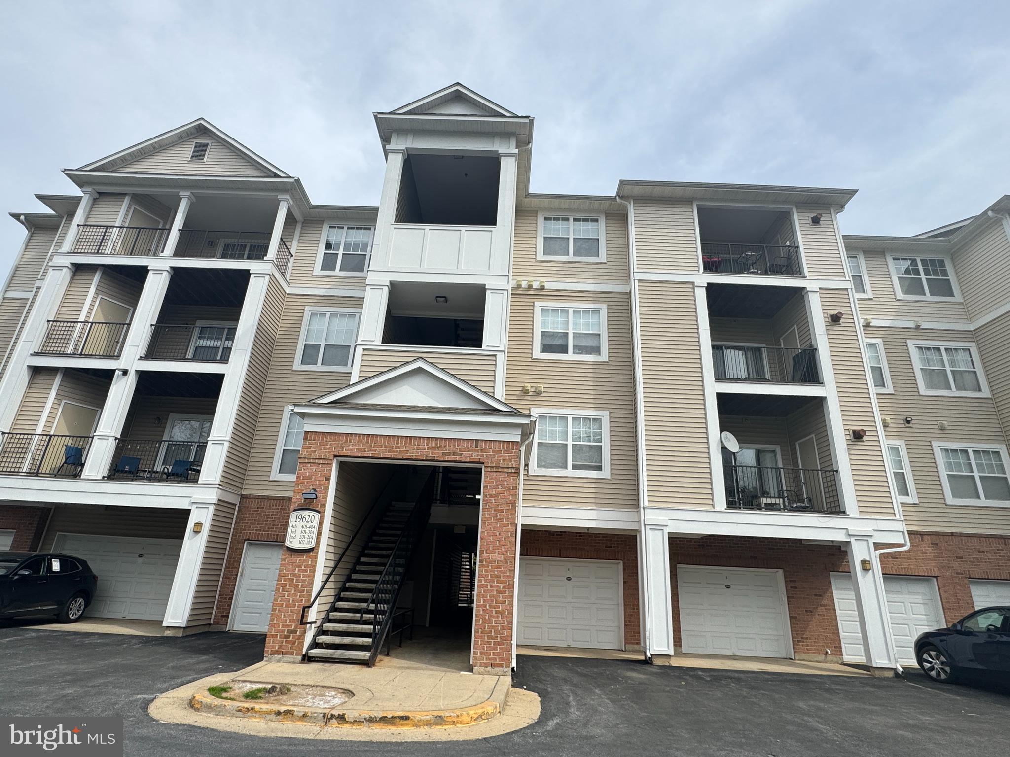 ASHMORE AT GERMANOWN COMMUNITY - Residential Lease