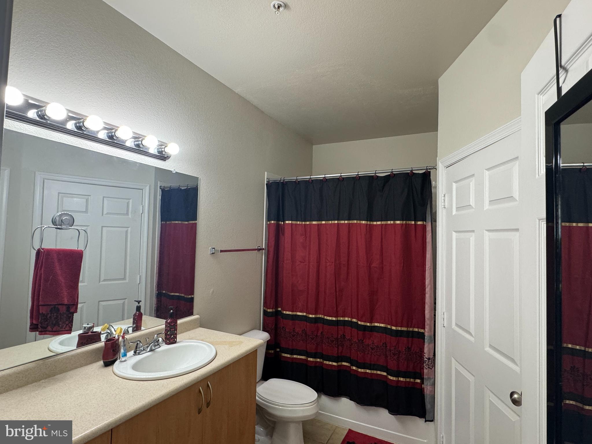 ASHMORE AT GERMANOWN COMMUNITY - Residential Lease