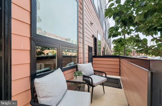 FAIRMOUNT - Residential Lease