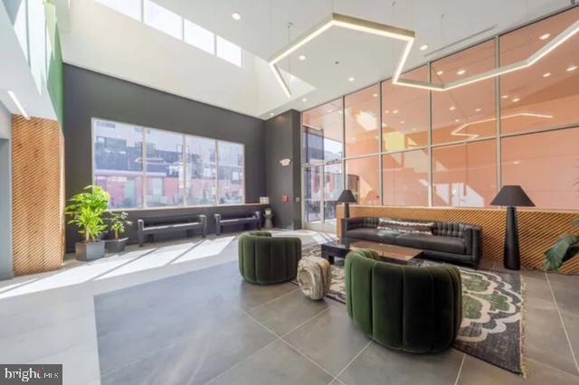 FAIRMOUNT - Residential Lease