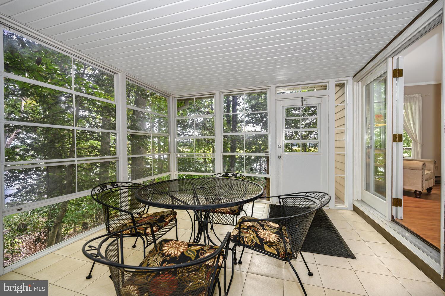 HIGH BANKS - Residential