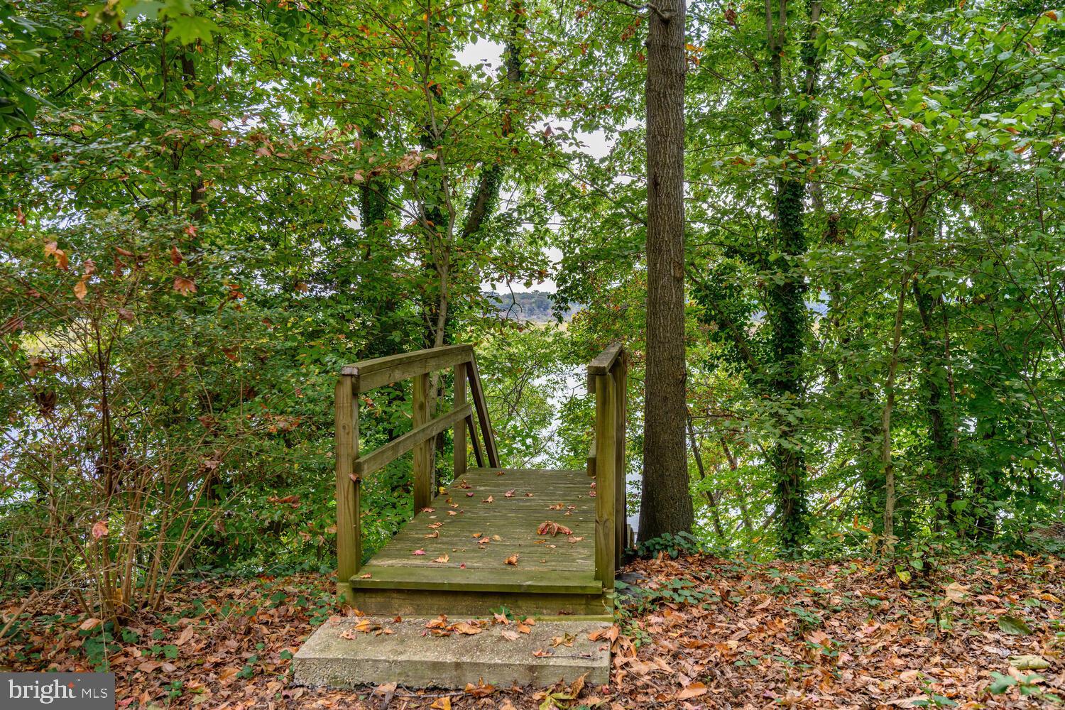 HIGH BANKS - Residential