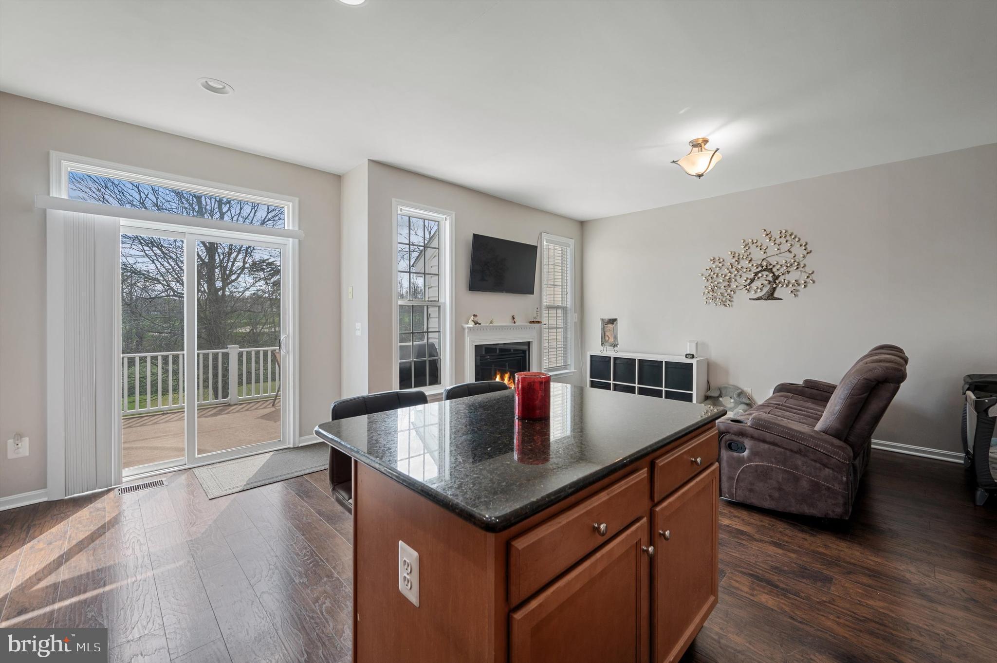 BLUE RIDGE SHADOWS TOWNS - Residential