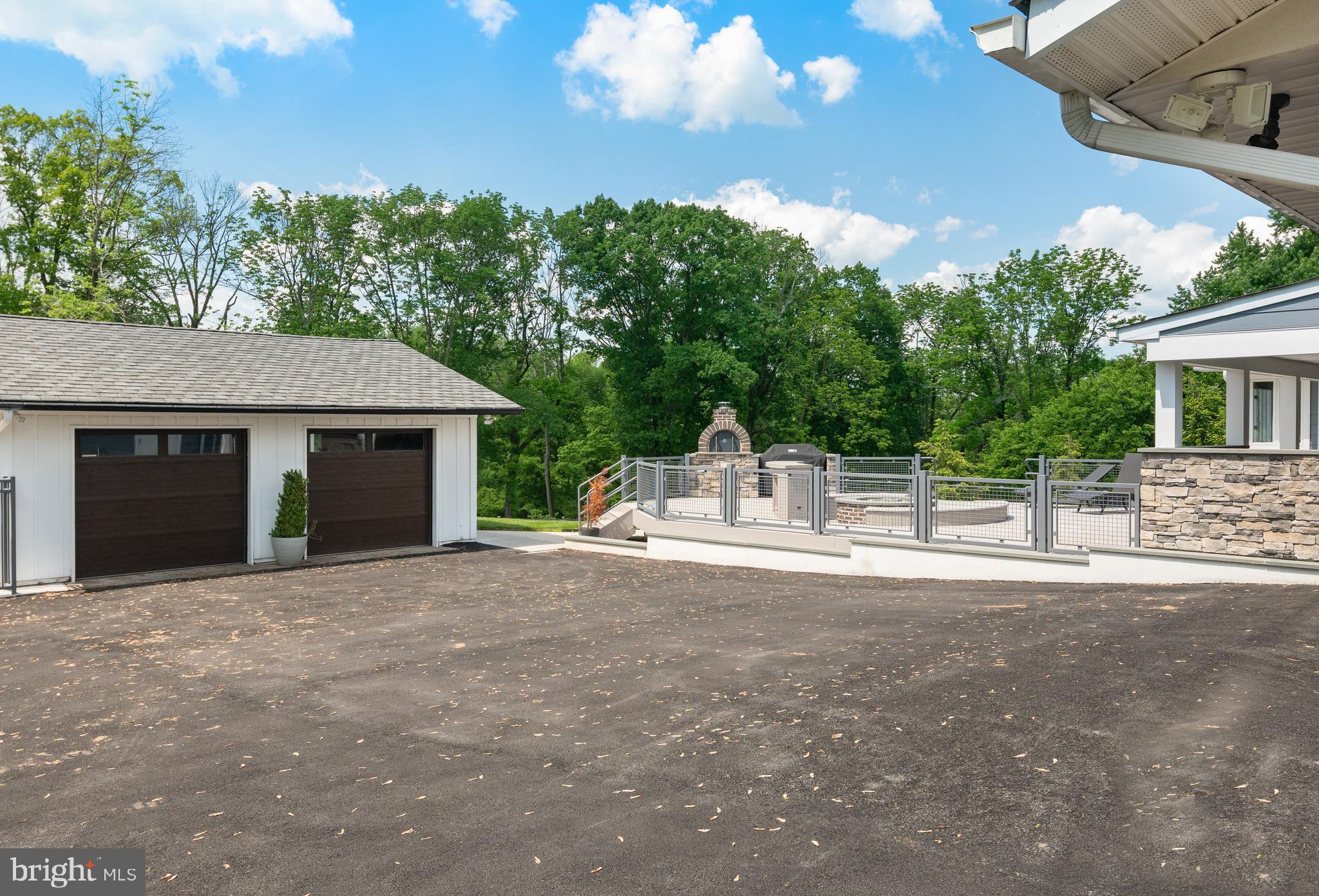 000 - Residential Lease