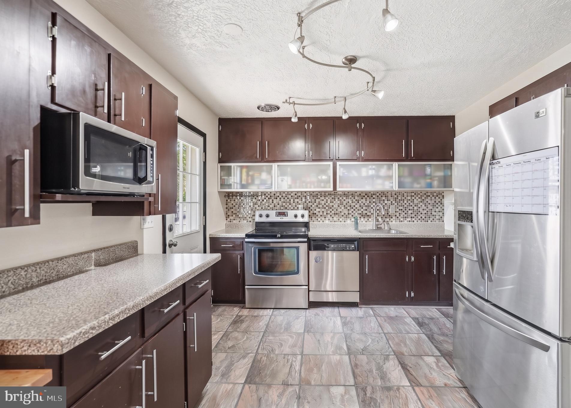 SPRINGFIELD ESTATES - Residential