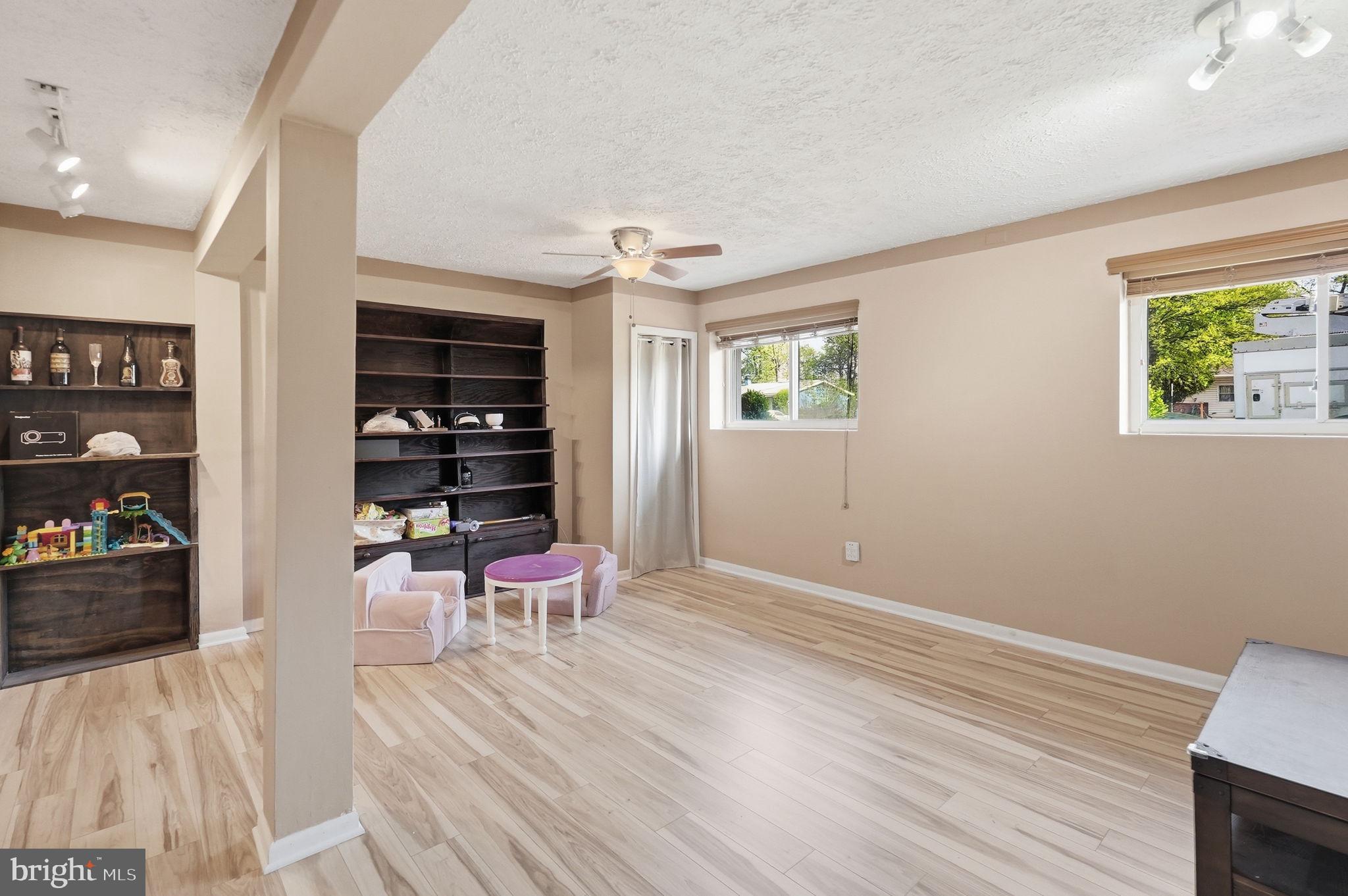 SPRINGFIELD ESTATES - Residential