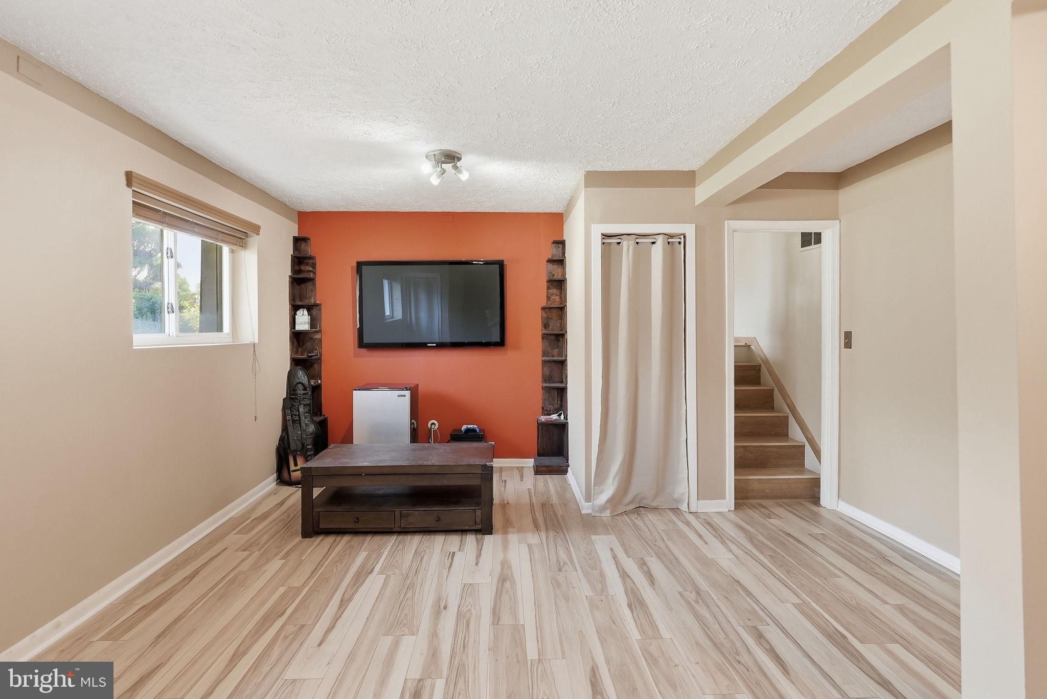 SPRINGFIELD ESTATES - Residential