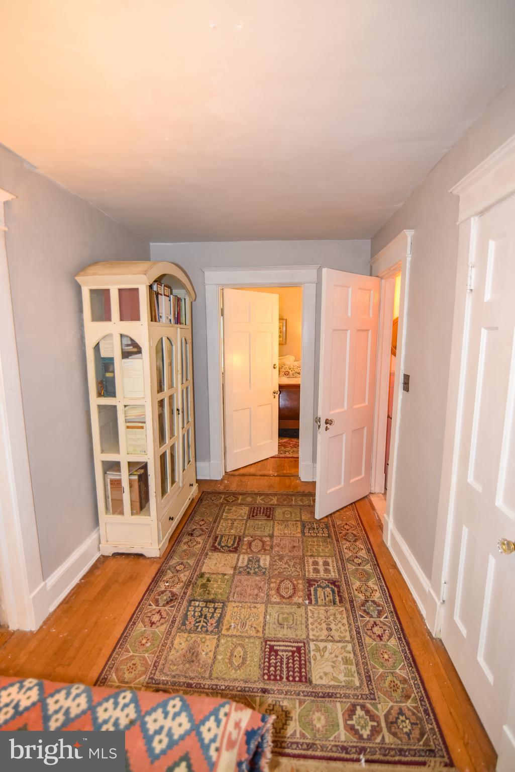 ROLAND PARK - Residential