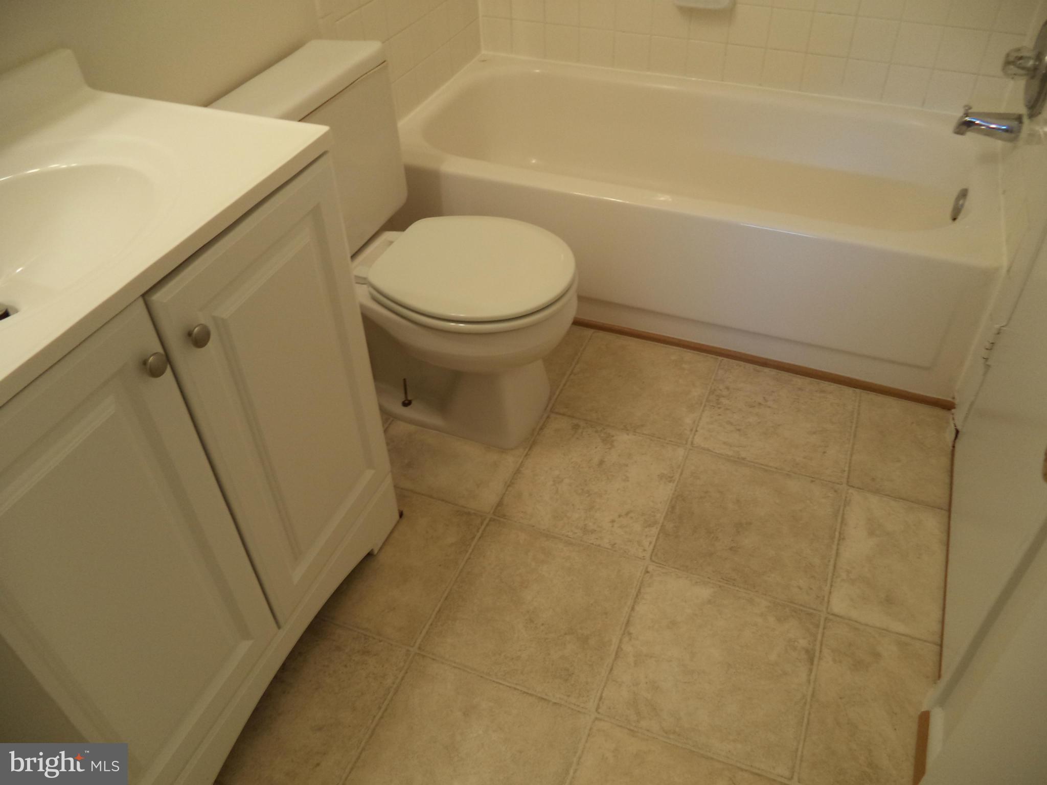 REFLECTION LAKE - Residential Lease