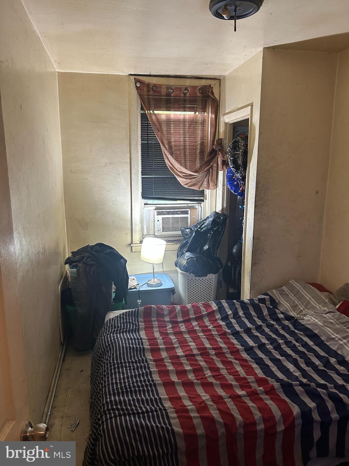 ELMWOOD PARK - Residential