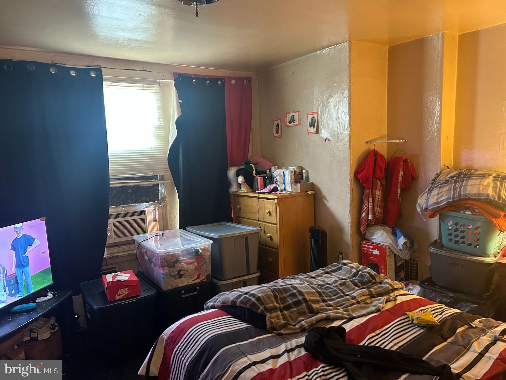 ELMWOOD PARK - Residential