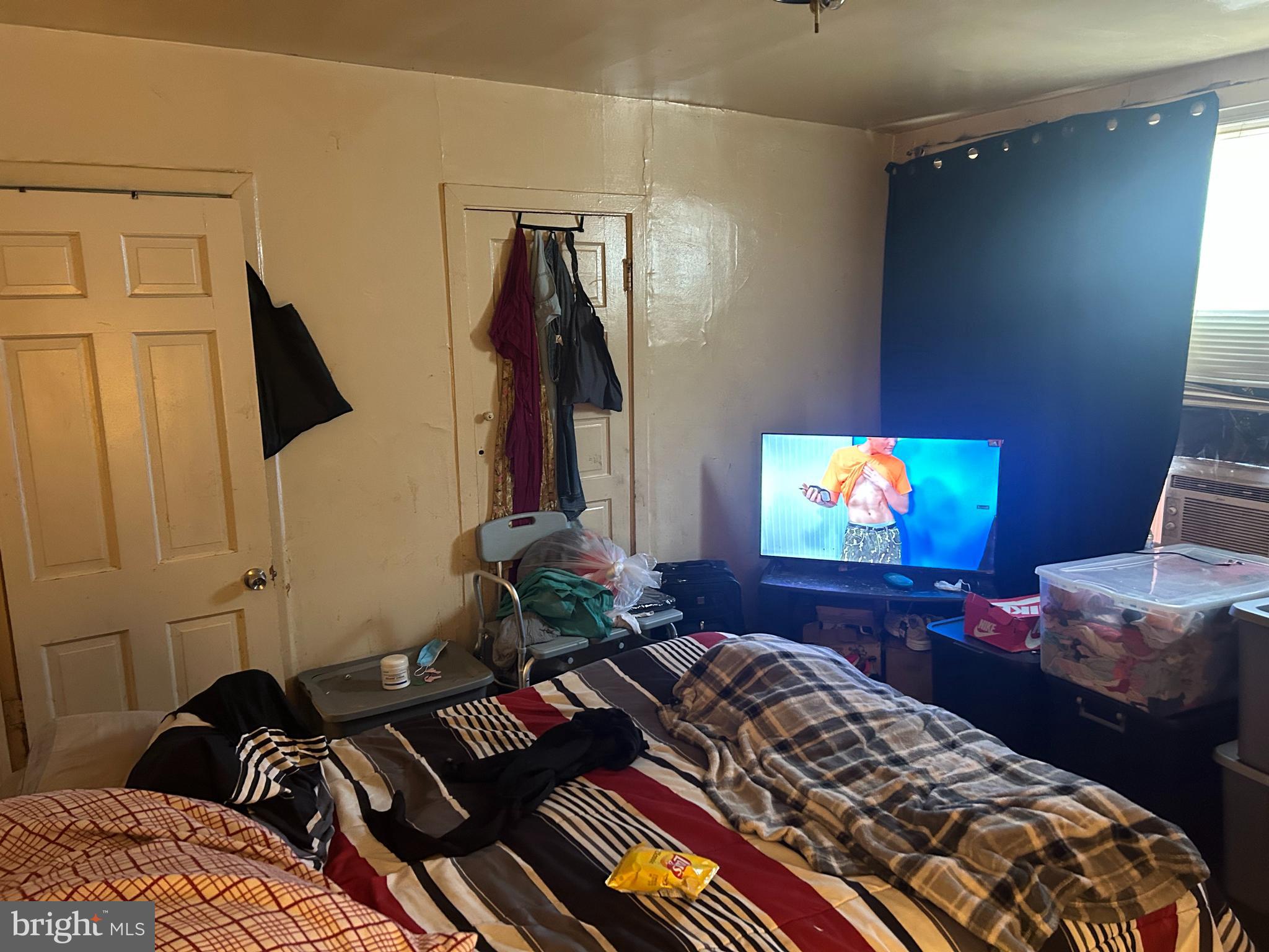 ELMWOOD PARK - Residential