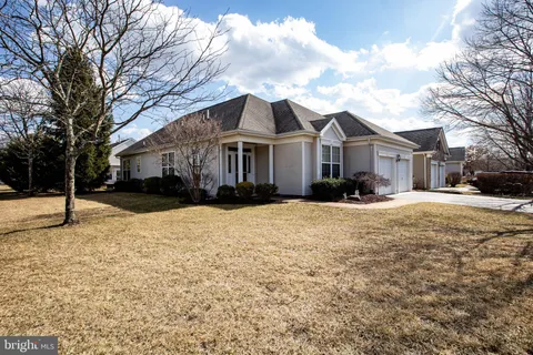 83 Huntington Drive, Jackson, NJ MLS: NJOC2032478